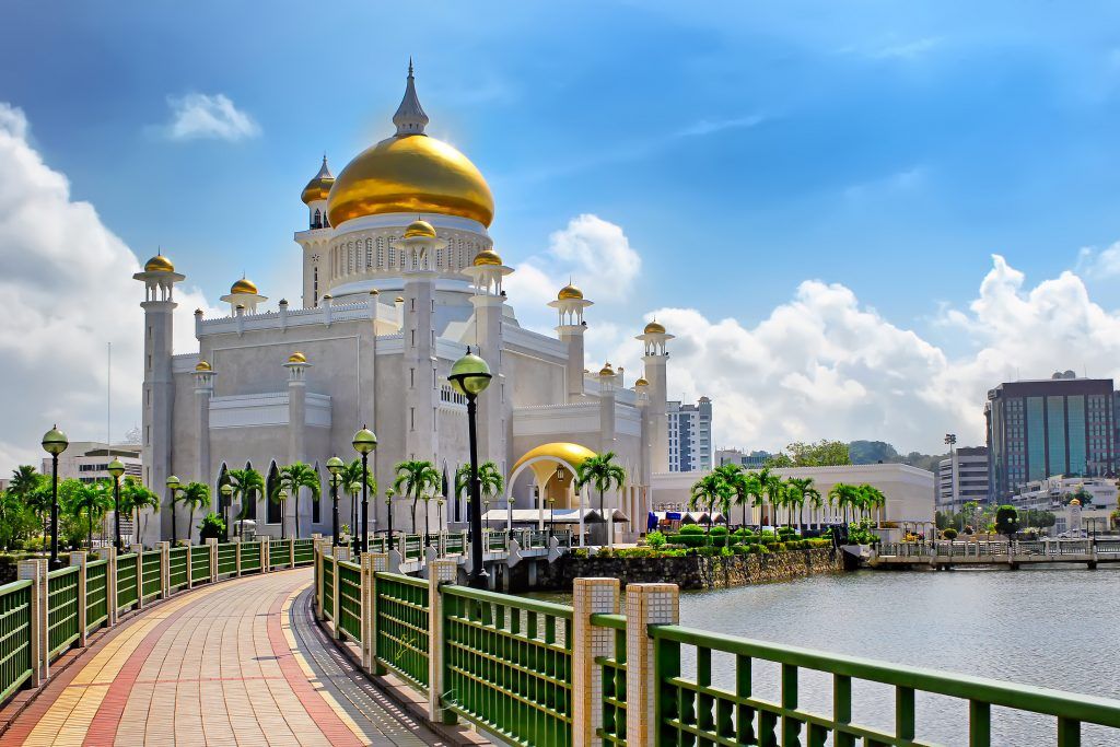 Sultan Omar Ali Saifuddin Mosque | Brunei