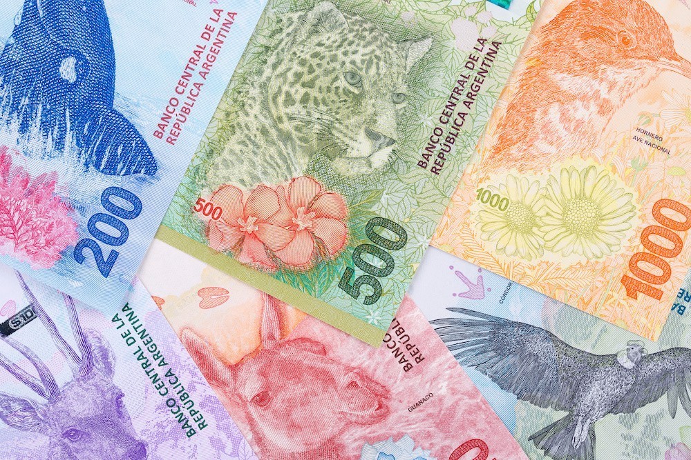 Argentina 20, 50, 100, 200, 500, 1000 Pesos Banknotes are the denominations in circulation before introduction of the Argentina 2000 pesos banknote